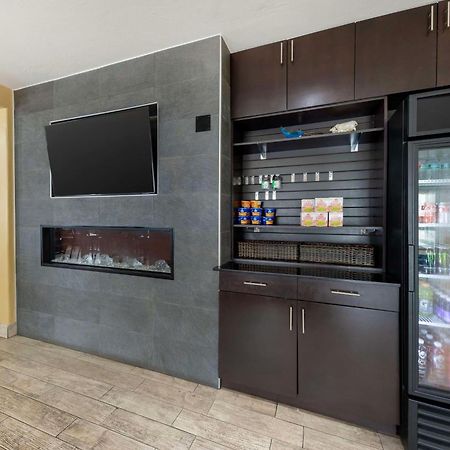 Best Western Greentree Inn & Suites Moore Εξωτερικό φωτογραφία