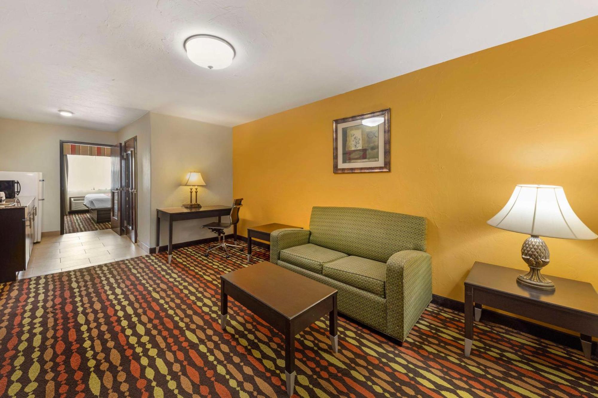 Best Western Greentree Inn & Suites Moore Εξωτερικό φωτογραφία