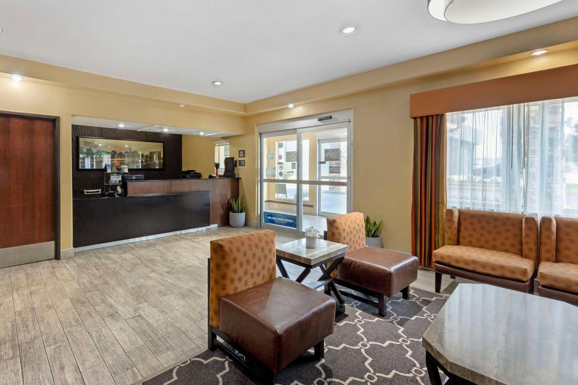 Best Western Greentree Inn & Suites Moore Εξωτερικό φωτογραφία