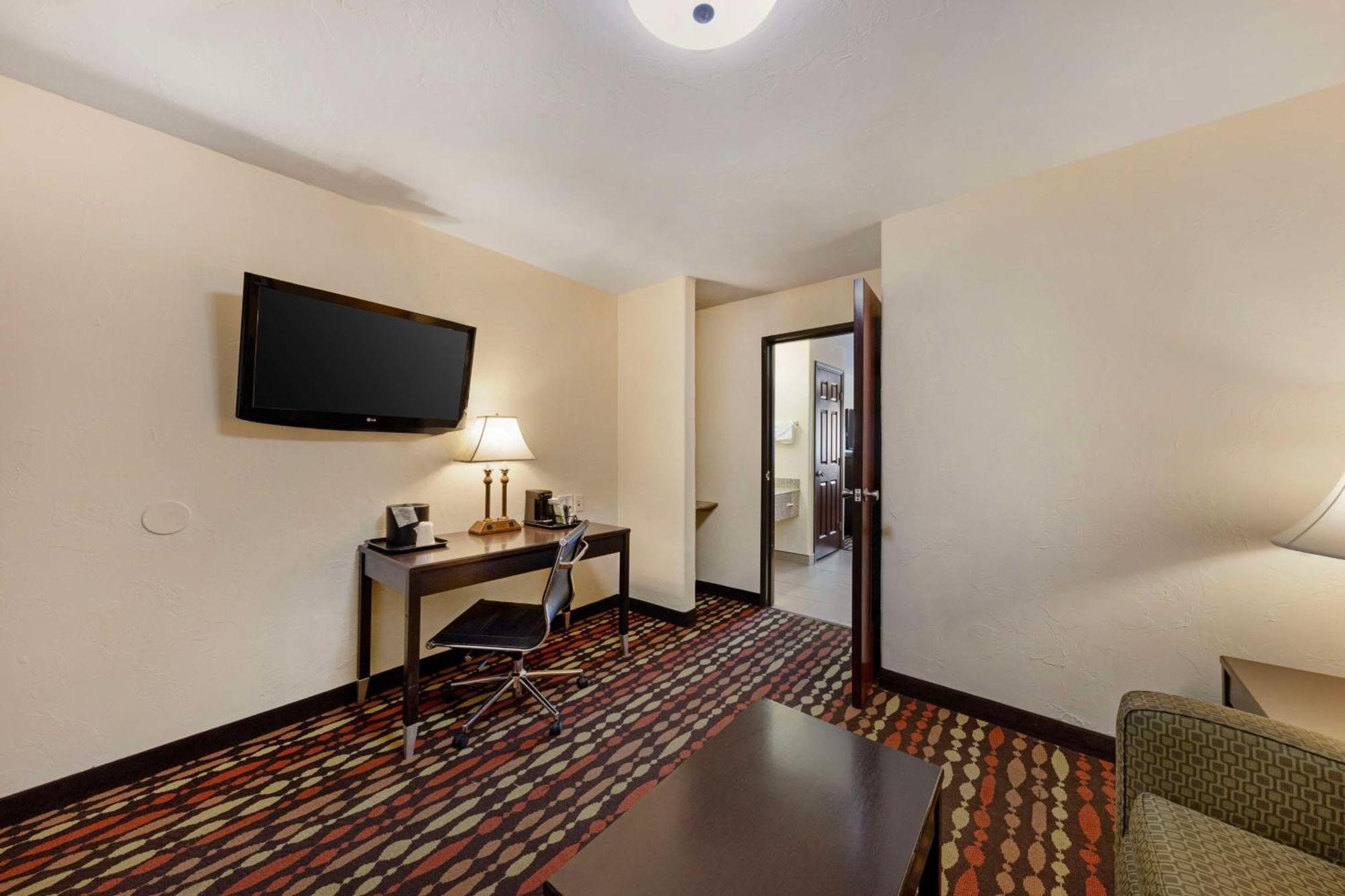 Best Western Greentree Inn & Suites Moore Εξωτερικό φωτογραφία