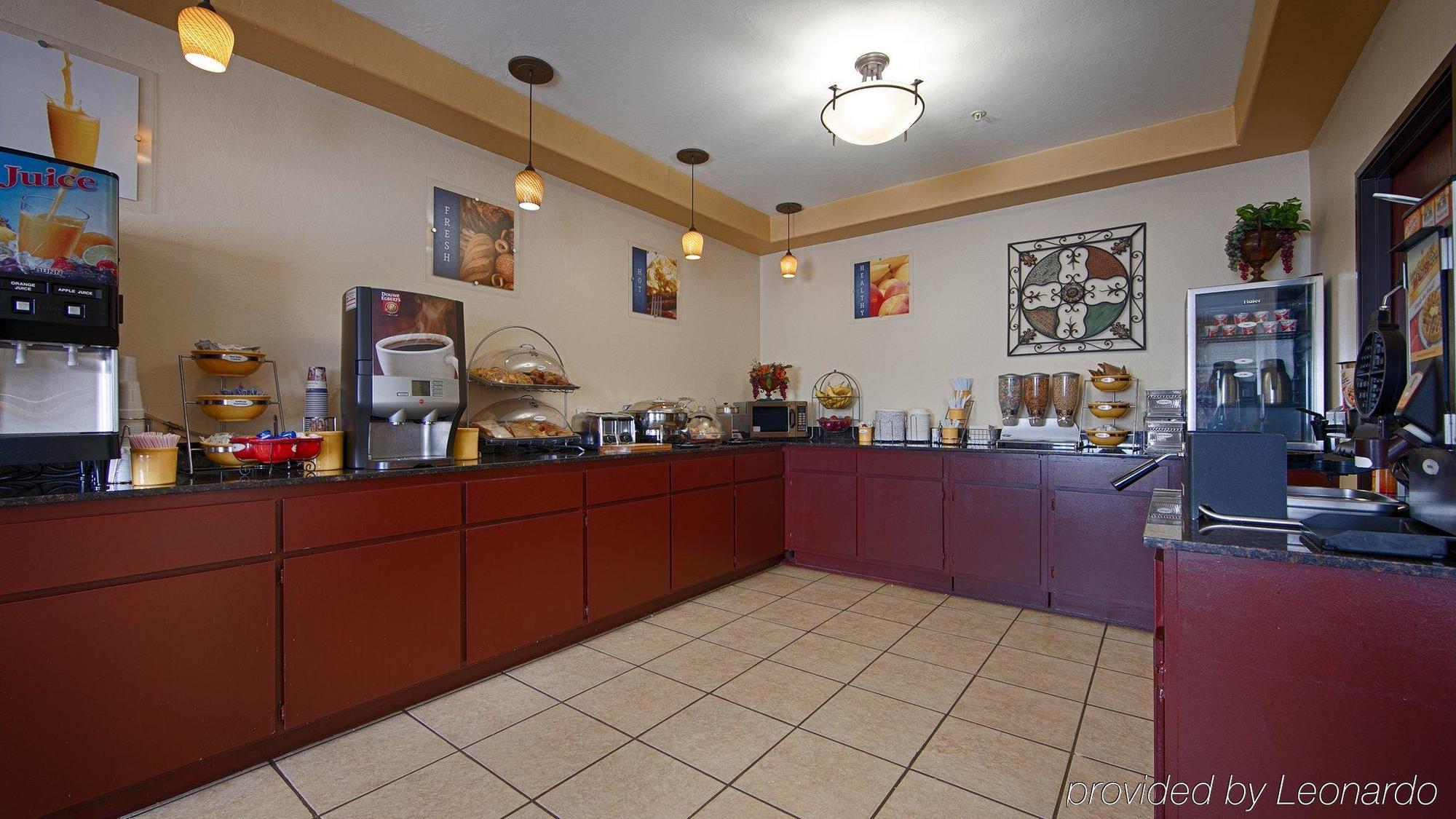 Best Western Greentree Inn & Suites Moore Εξωτερικό φωτογραφία