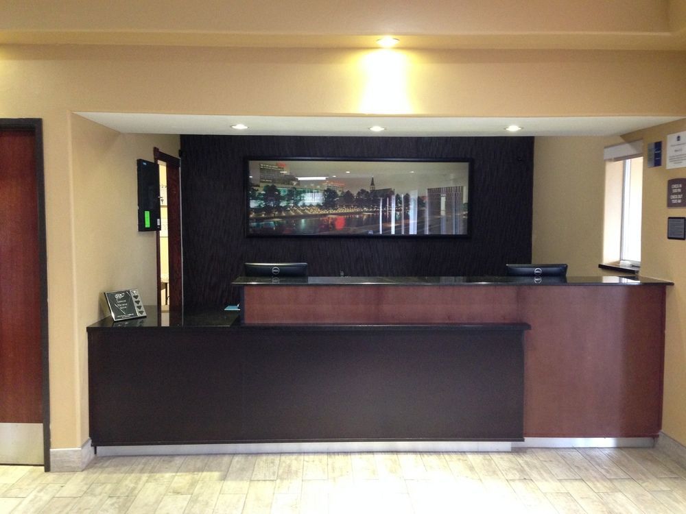 Best Western Greentree Inn & Suites Moore Εξωτερικό φωτογραφία