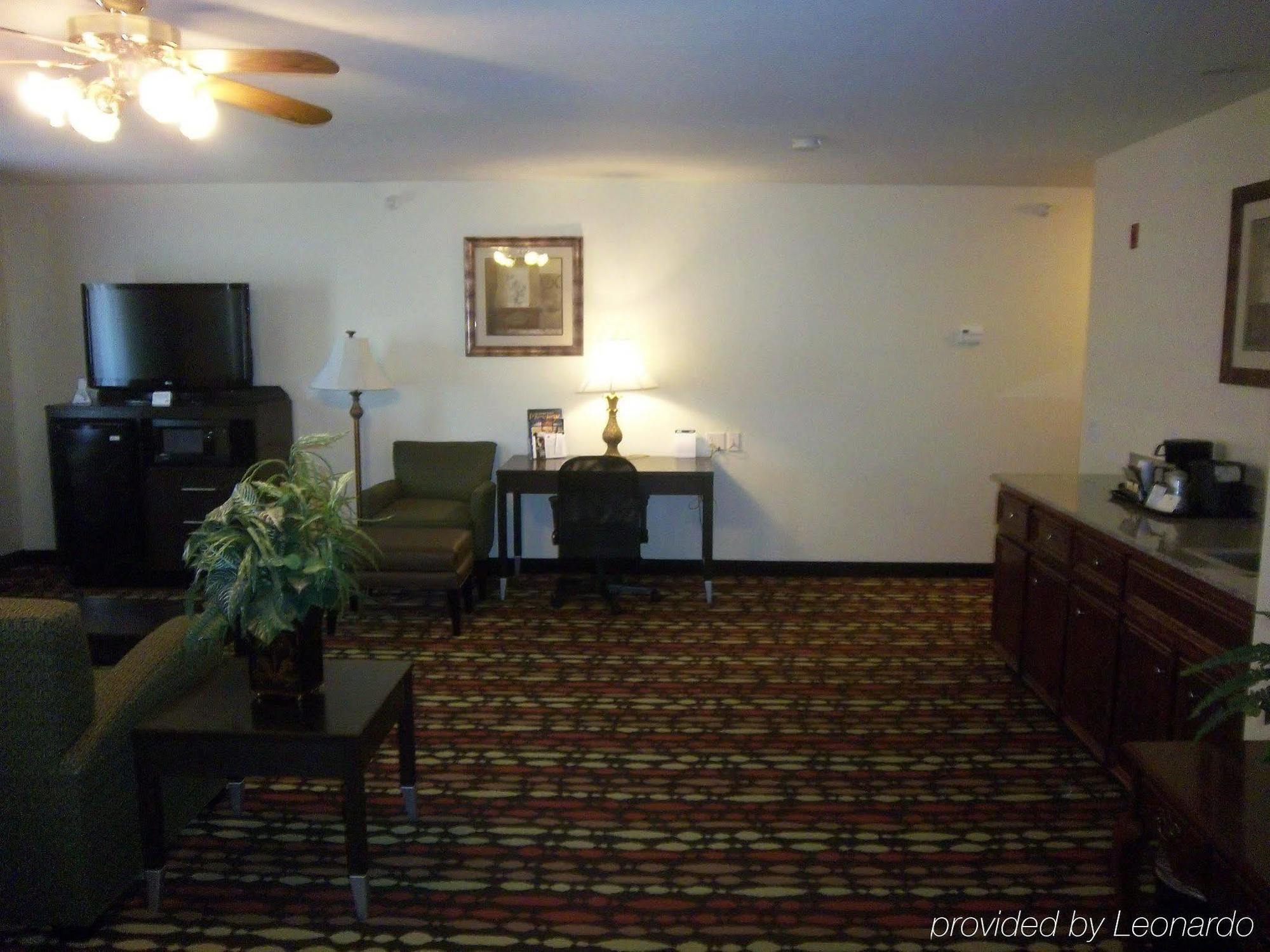 Best Western Greentree Inn & Suites Moore Δωμάτιο φωτογραφία